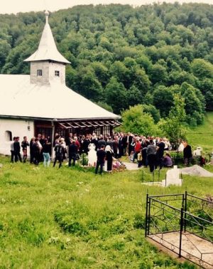 biserica-poieni-17